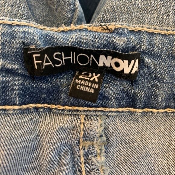 Fashion Nova Distressed Jeans Raw Hem Ankle Cutout - Picture 5 of 7